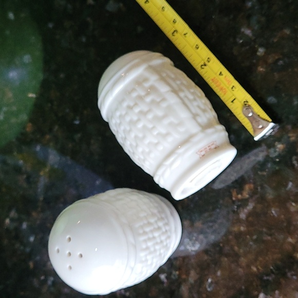 Belleek Cream Textured Salt And Pepper - Picture 2 of 3